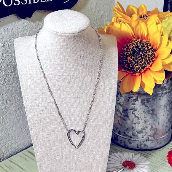 Kendra Scott Jewelry Nwt Kendra Scott Ansley Heartpendant Necklace